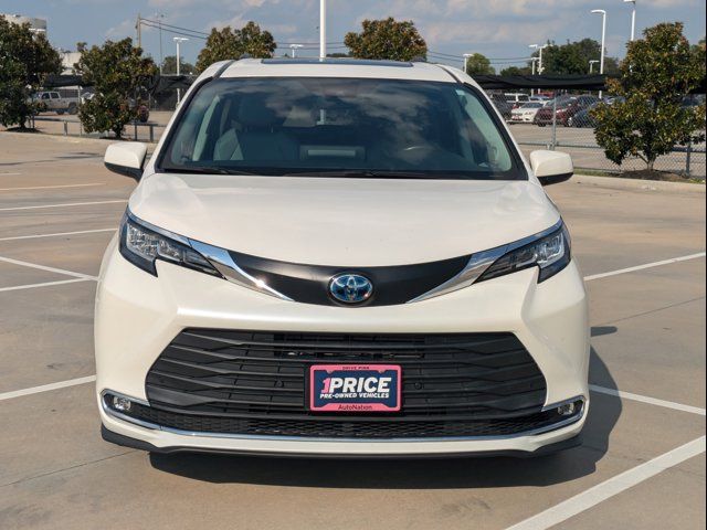 2021 Toyota Sienna XLE