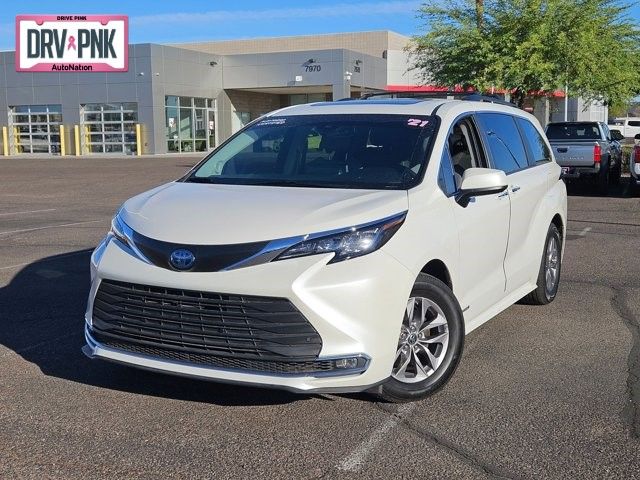 2021 Toyota Sienna XLE