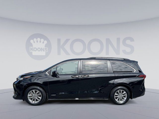 2021 Toyota Sienna XLE