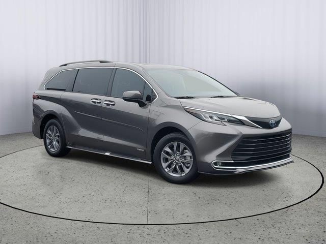 2021 Toyota Sienna XLE