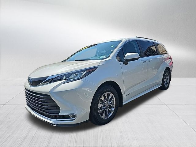 2021 Toyota Sienna XLE