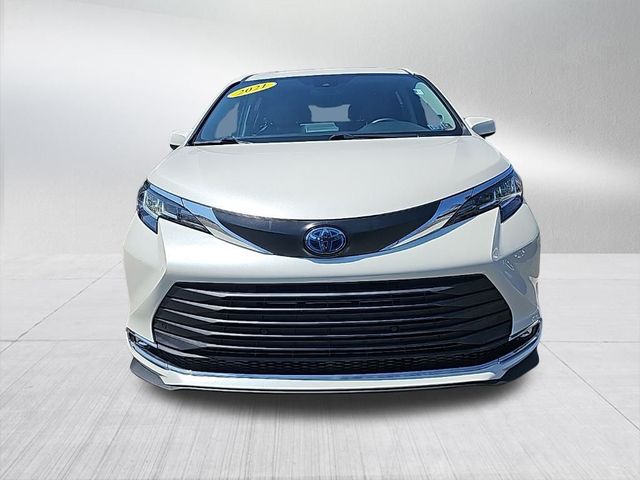 2021 Toyota Sienna XLE