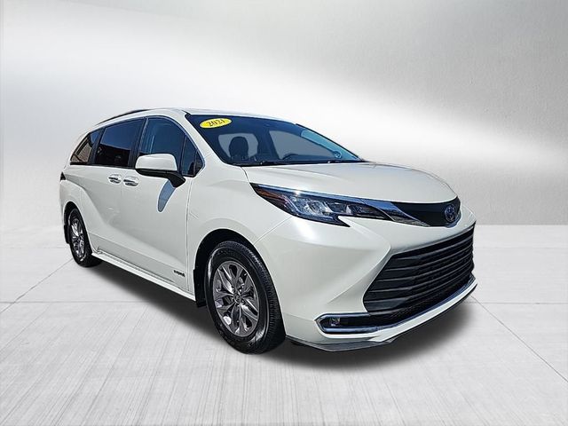 2021 Toyota Sienna XLE