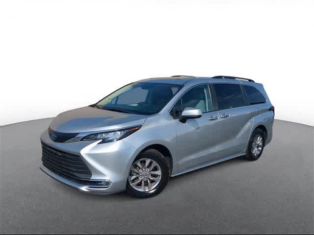 2021 Toyota Sienna XLE