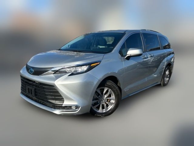 2021 Toyota Sienna XLE