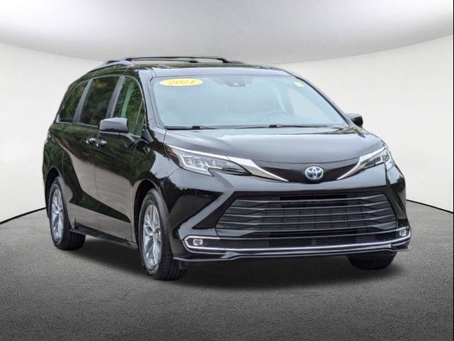 2021 Toyota Sienna XLE