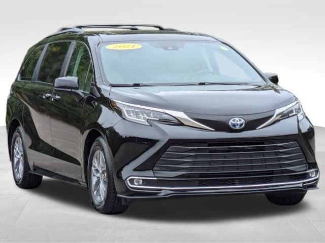 2021 Toyota Sienna XLE