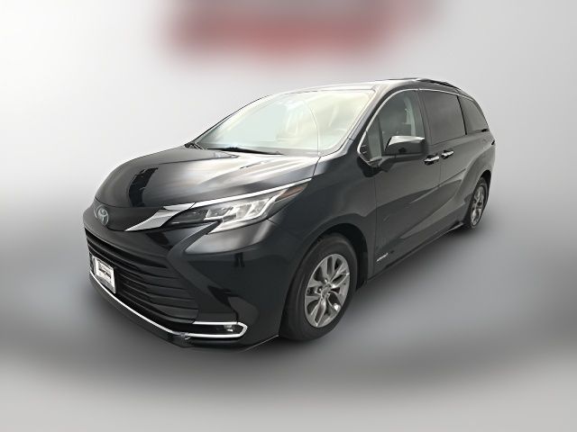 2021 Toyota Sienna XLE