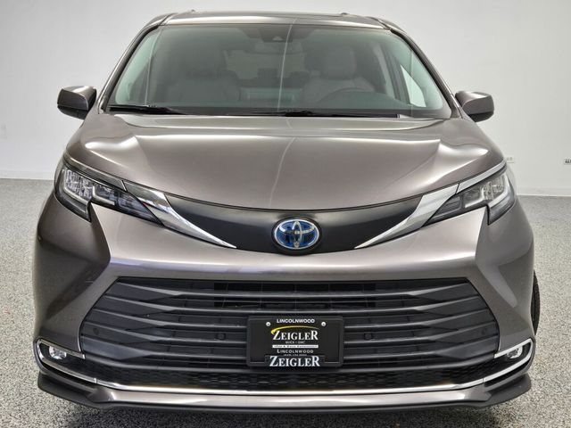 2021 Toyota Sienna XLE