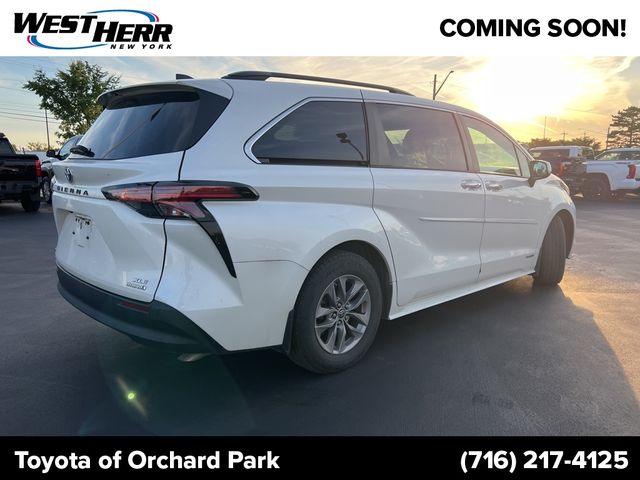 2021 Toyota Sienna XLE