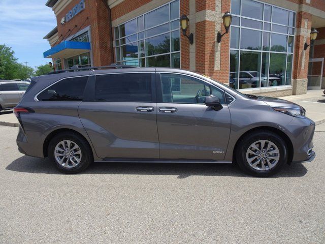 2021 Toyota Sienna XLE