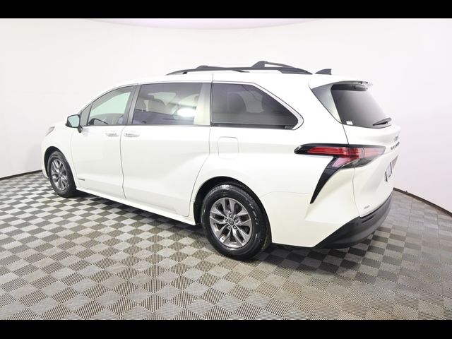 2021 Toyota Sienna XLE