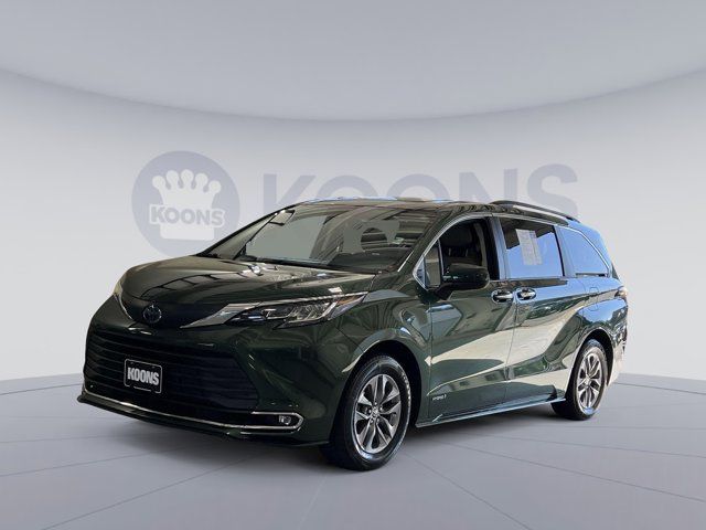 2021 Toyota Sienna XLE