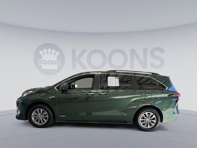 2021 Toyota Sienna XLE