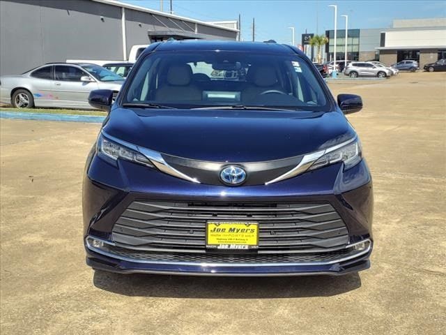 2021 Toyota Sienna XLE