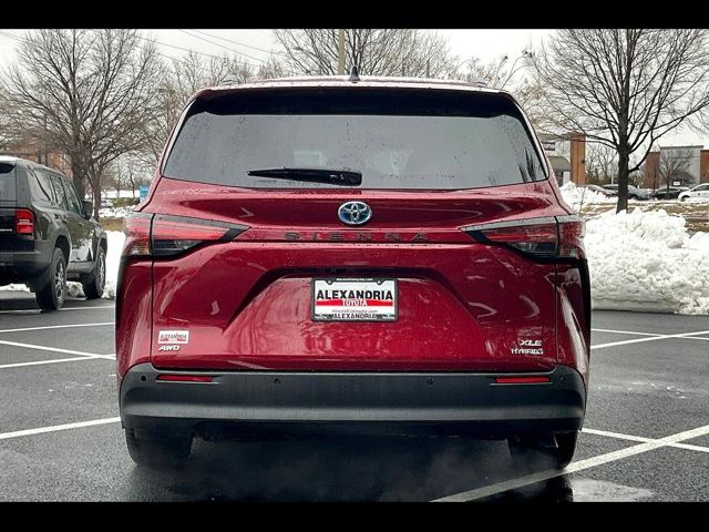 2021 Toyota Sienna XLE