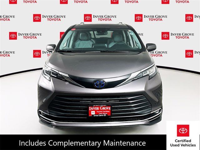 2021 Toyota Sienna XLE