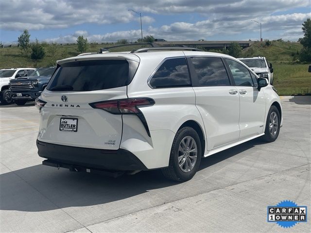 2021 Toyota Sienna XLE