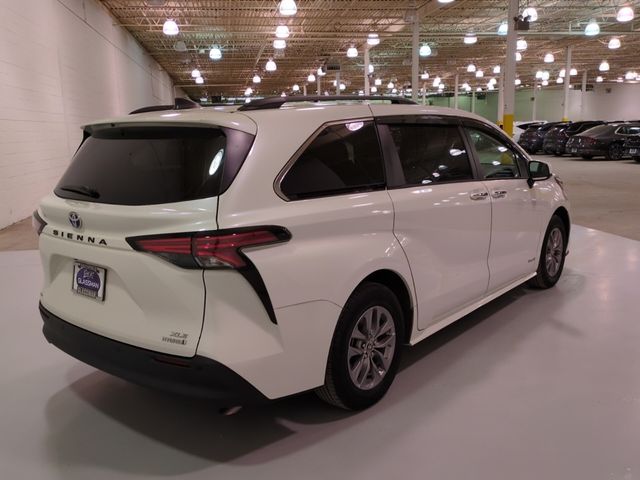 2021 Toyota Sienna XLE