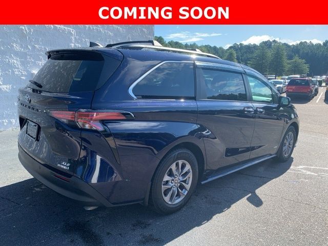 2021 Toyota Sienna XLE