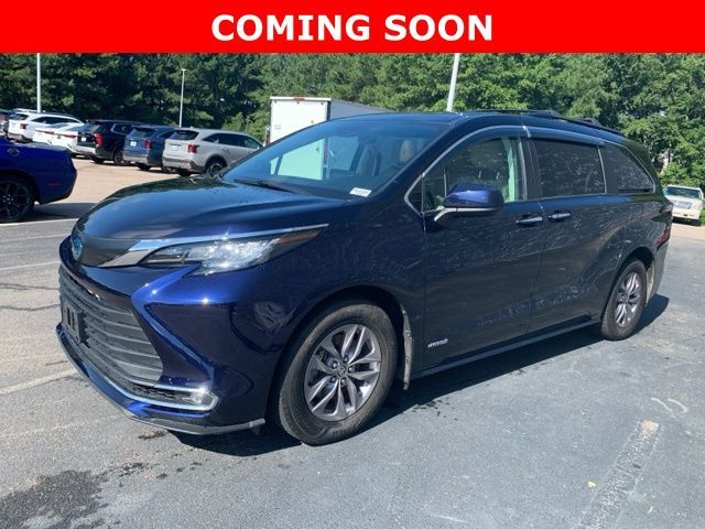 2021 Toyota Sienna XLE