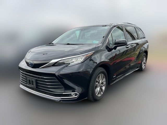 2021 Toyota Sienna XLE