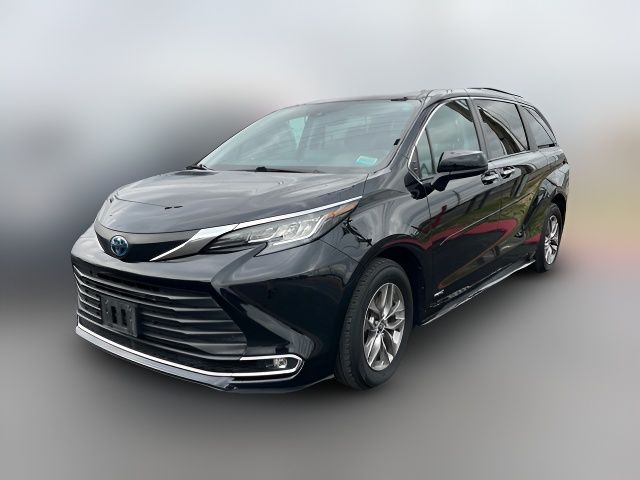 2021 Toyota Sienna XLE