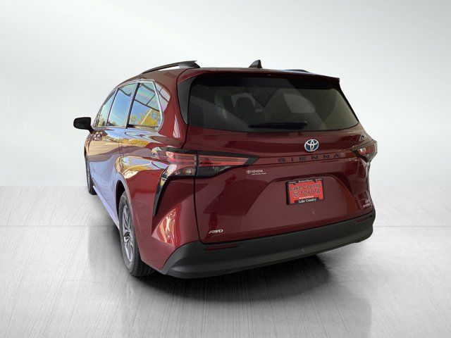 2021 Toyota Sienna XLE