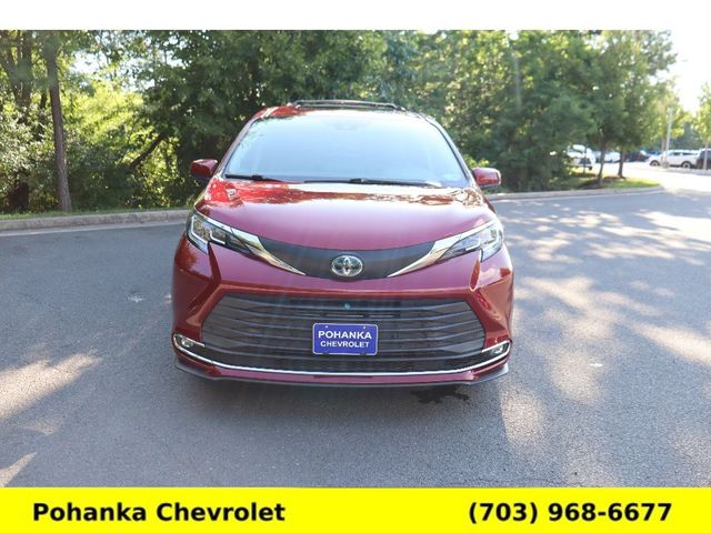2021 Toyota Sienna XLE