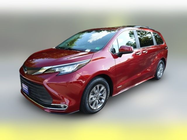 2021 Toyota Sienna XLE