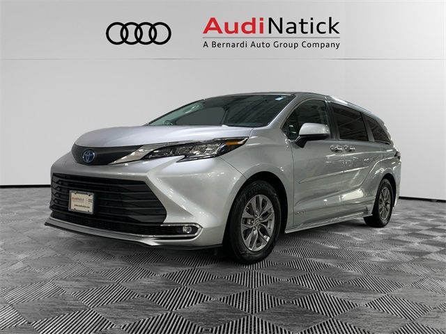 2021 Toyota Sienna XLE