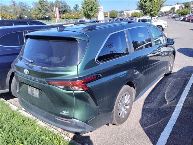 2021 Toyota Sienna XLE