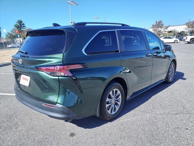 2021 Toyota Sienna XLE