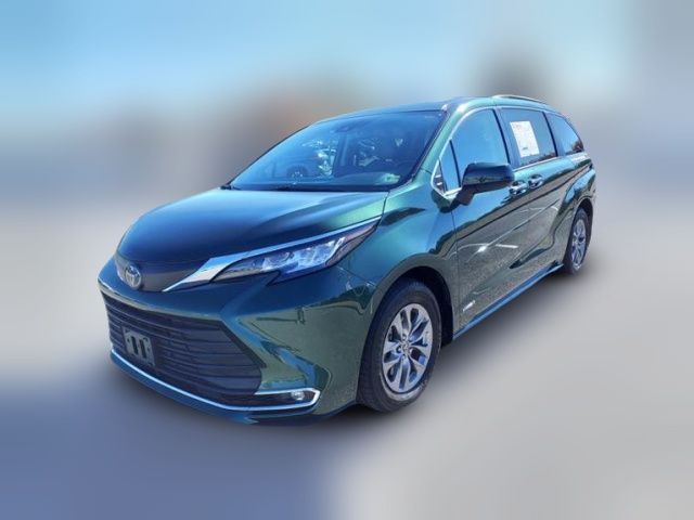 2021 Toyota Sienna XLE