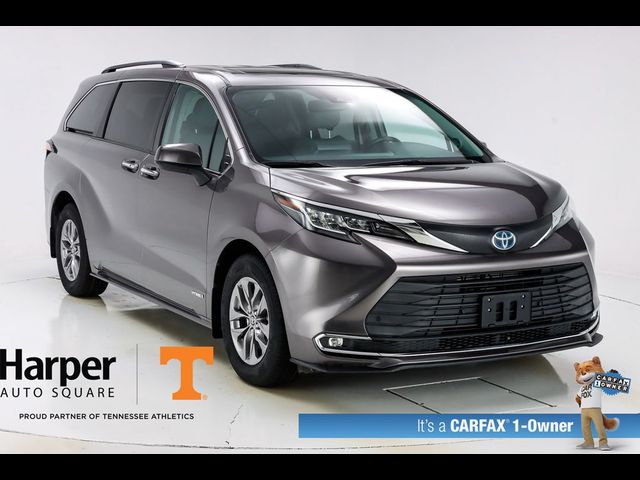 2021 Toyota Sienna XLE