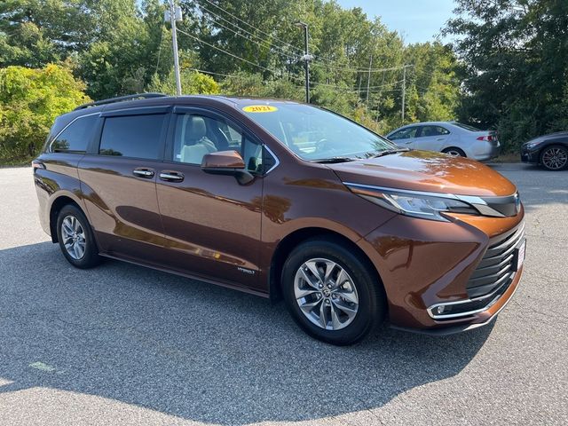 2021 Toyota Sienna XLE