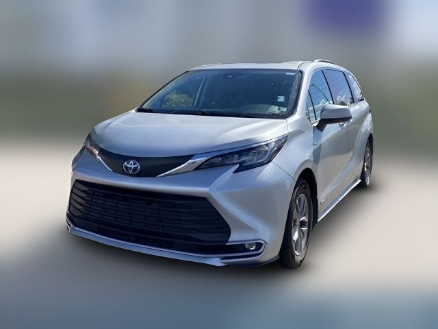 2021 Toyota Sienna XLE