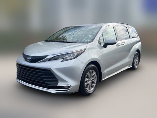 2021 Toyota Sienna XLE