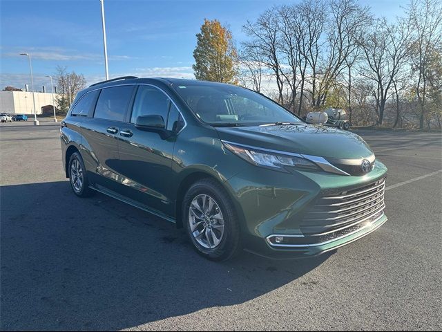 2021 Toyota Sienna XLE