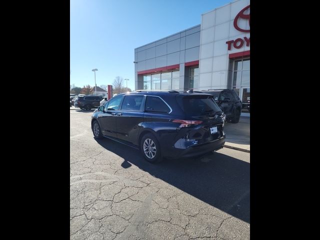 2021 Toyota Sienna XLE