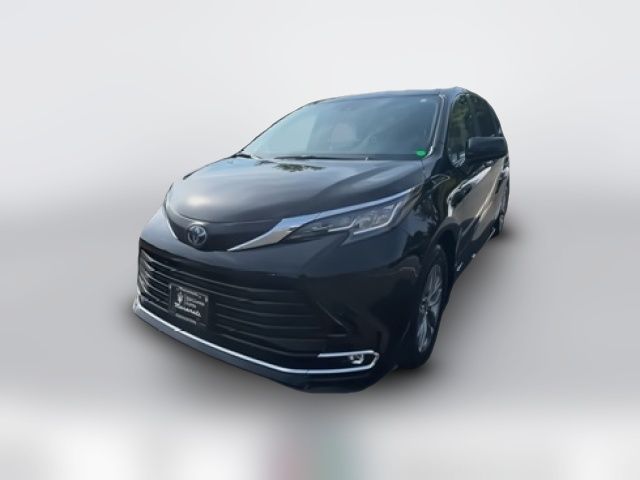 2021 Toyota Sienna XLE