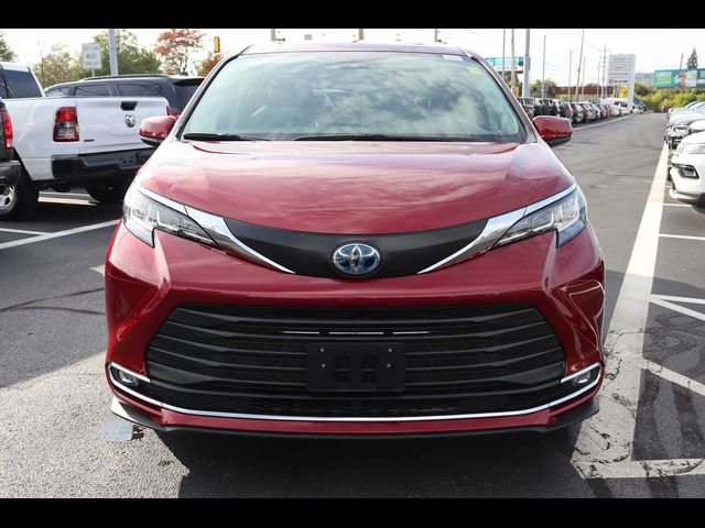 2021 Toyota Sienna XLE