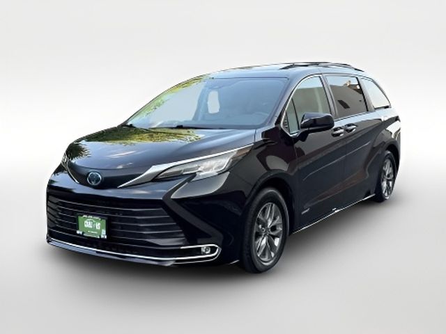 2021 Toyota Sienna XLE