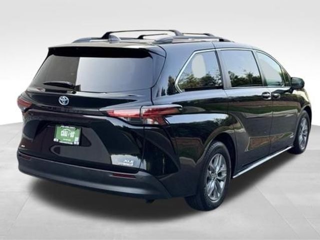 2021 Toyota Sienna XLE