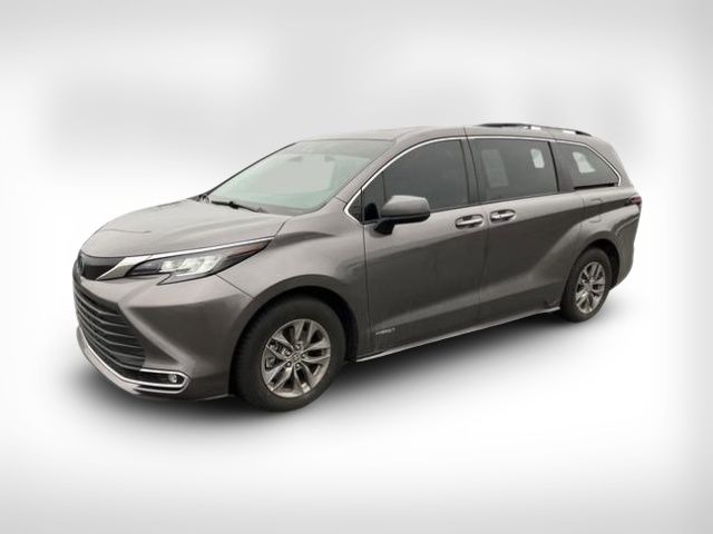 2021 Toyota Sienna XLE