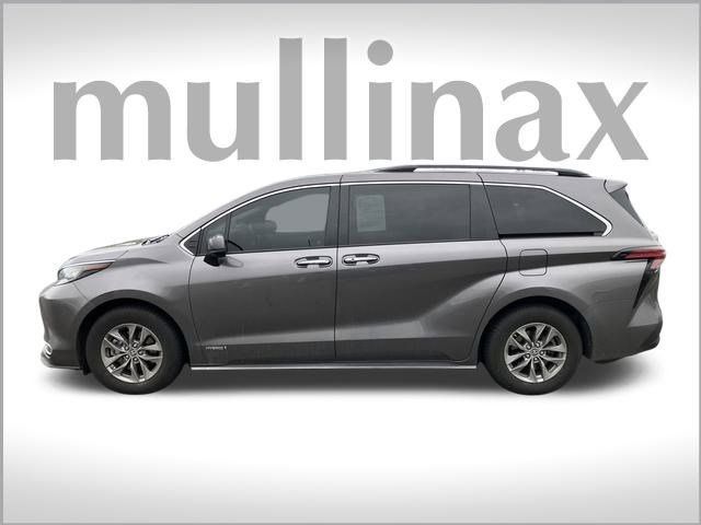 2021 Toyota Sienna XLE
