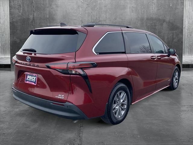 2021 Toyota Sienna XLE