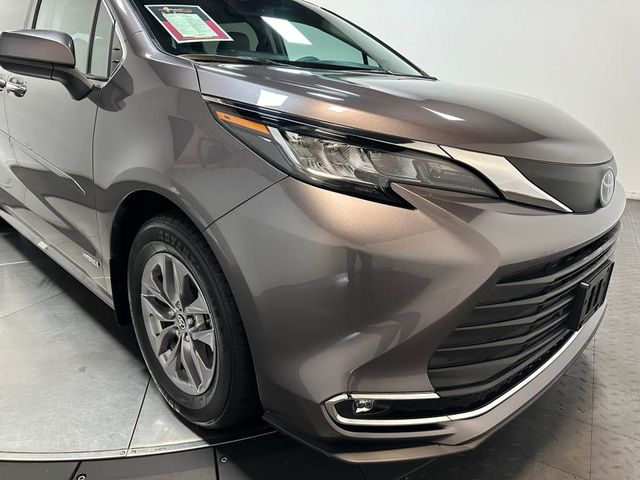 2021 Toyota Sienna XLE