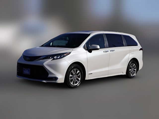 2021 Toyota Sienna XLE