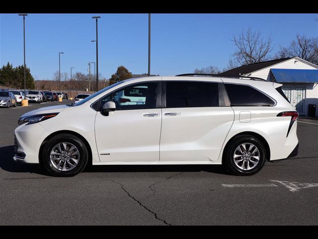 2021 Toyota Sienna XLE